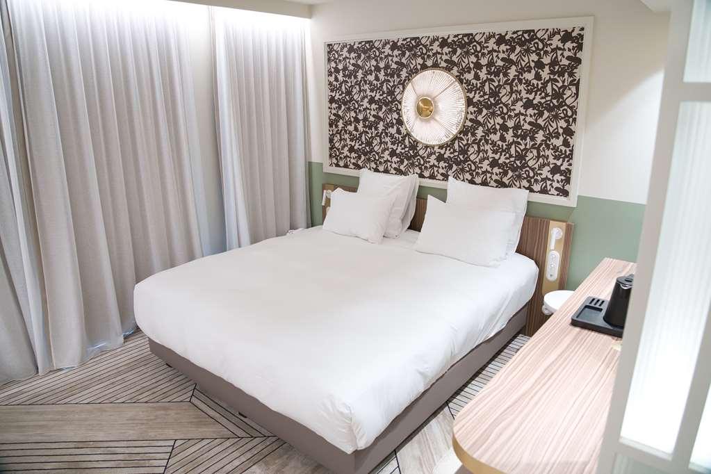 Hotel Yac Paris Clichy, A Member Of Radisson Individuals Room photo