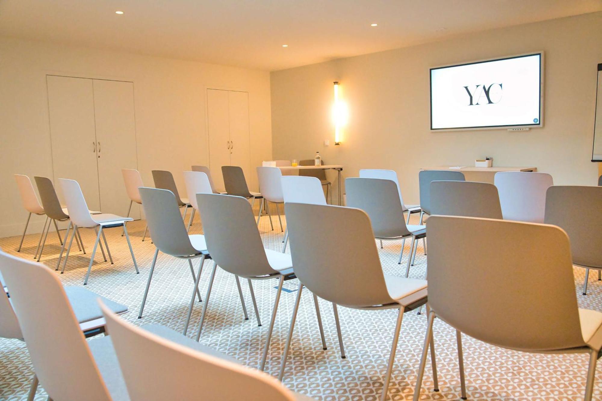 Hotel Yac Paris Clichy, A Member Of Radisson Individuals Exterior photo